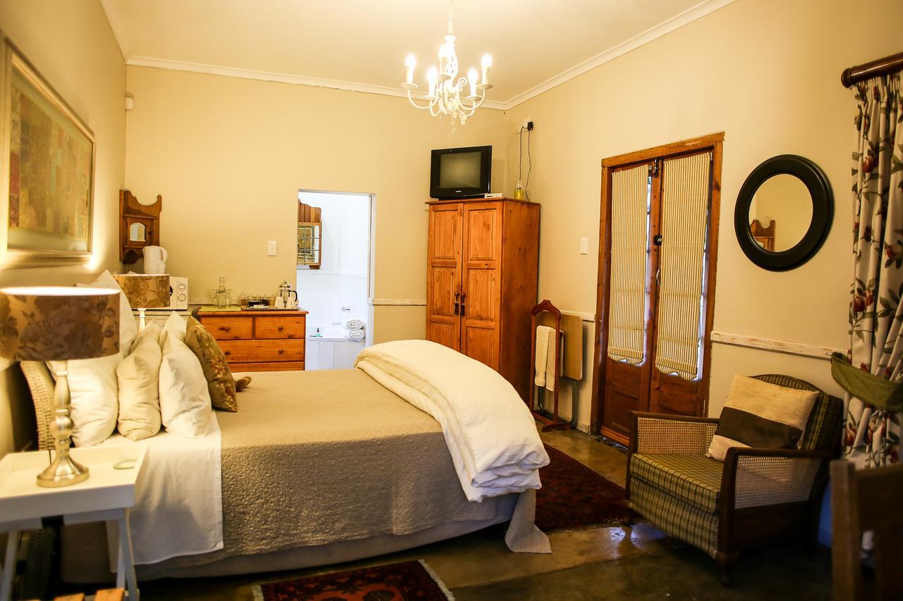 Three Gables Guesthouse 乌平通 外观 照片